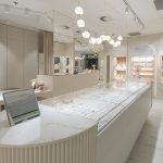 wnętrze sklepu carre w galerii tęcza