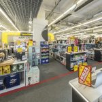 środek sklepu Media Expert w galerii tęcza