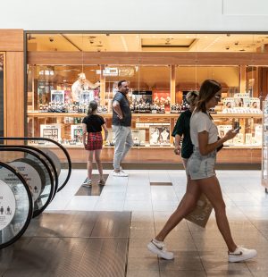 sklep z biżuterią galeria tęcza